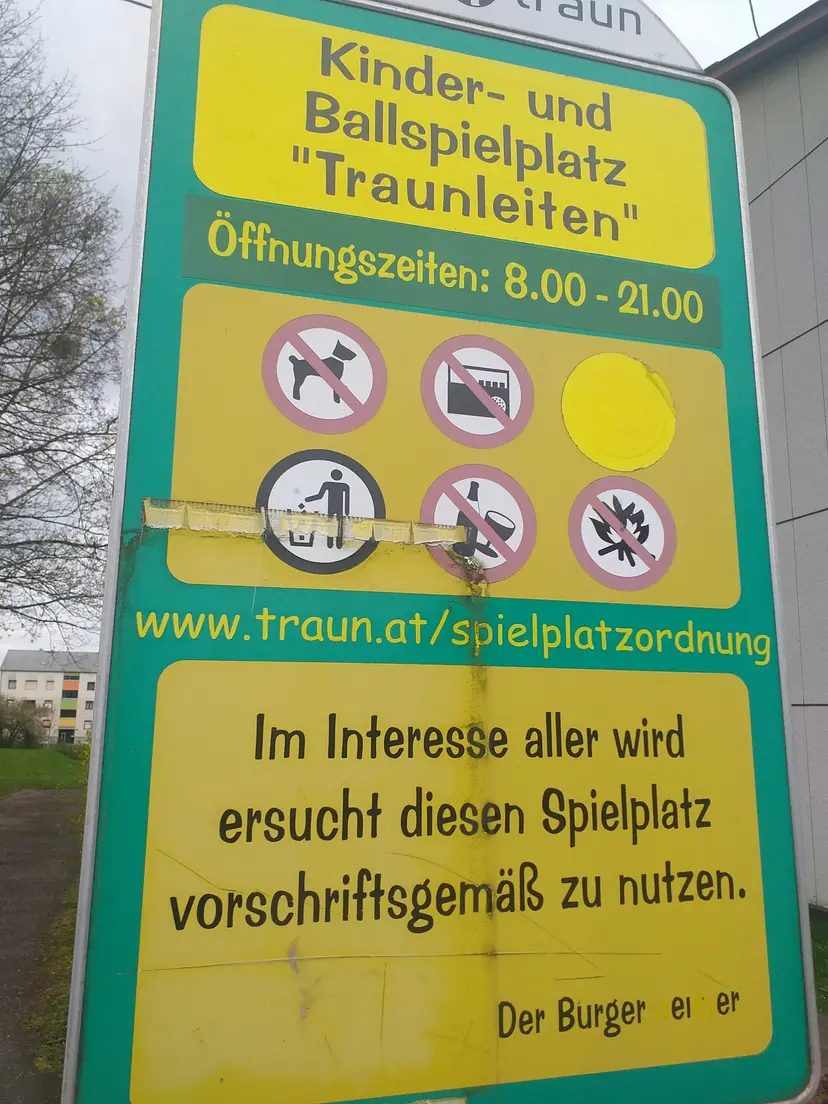 Kinder- und Ballspielplatz 6