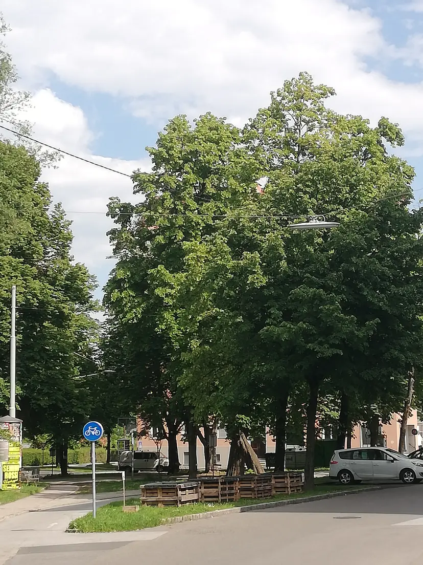 Spielplatz Floßlendplatz 2