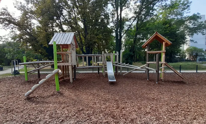 Spielplatz 4