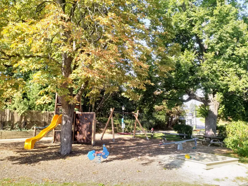 Spielplatz am Sudetendeutschen Platz 2