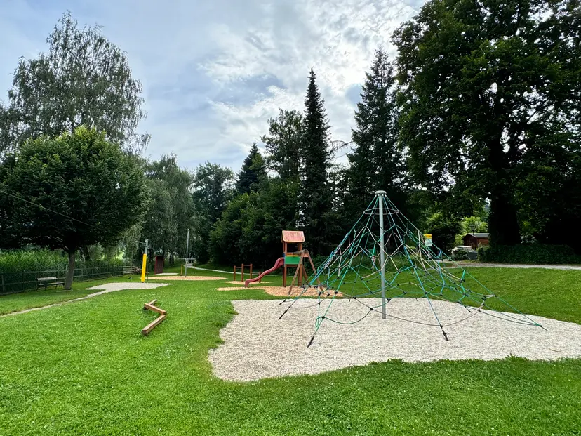 Spielplatz 4