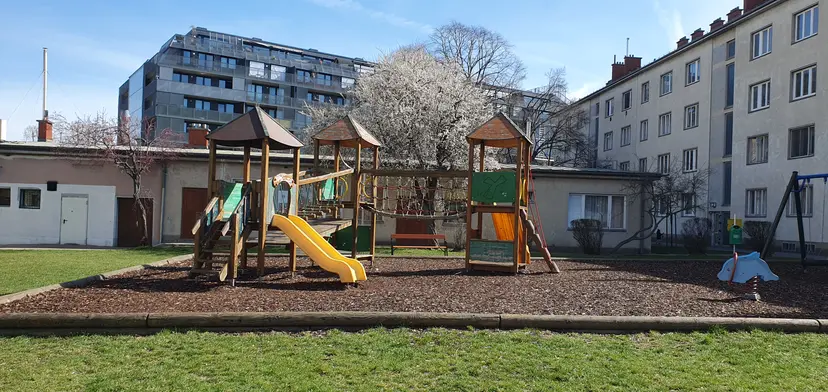 Pizzaria Spielplatz 5