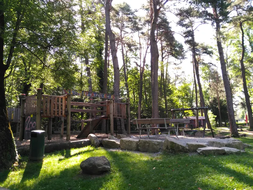 Spielplatz Kischaru Hard 2