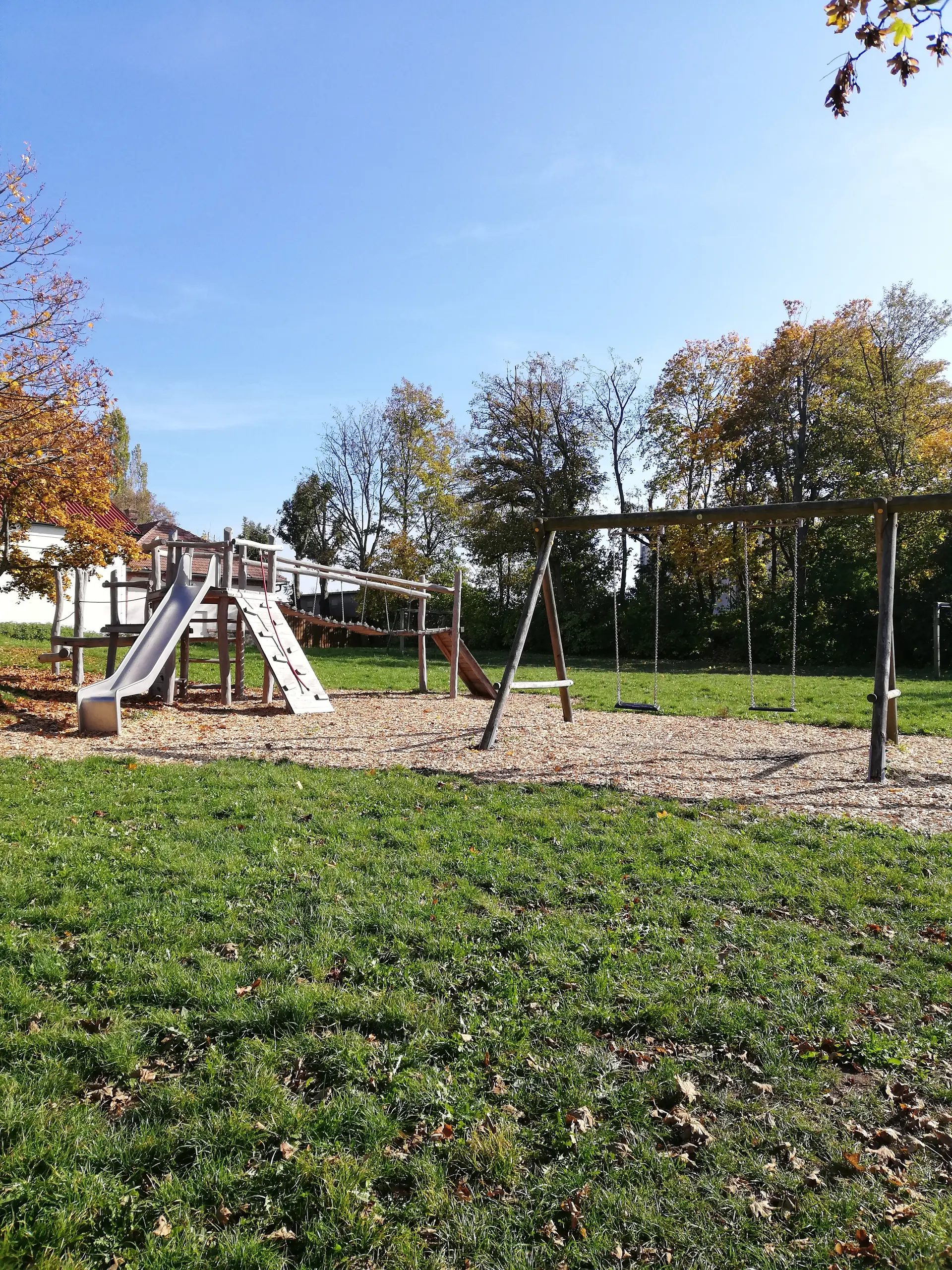 Waldspielplatz Magdalenenhof - Senderstraße