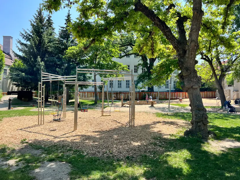 Spielplatz Museum 4