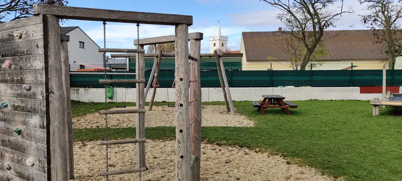 Kinderspielplatz 3