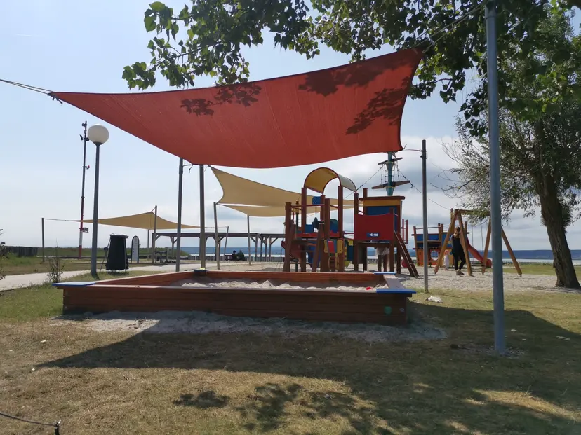 Kinderspielplatz 5