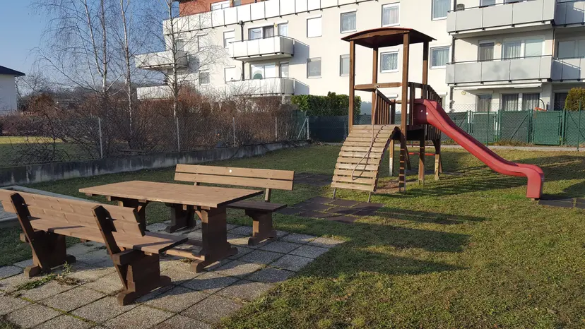 Kinderspielplatz Ahornweg 5