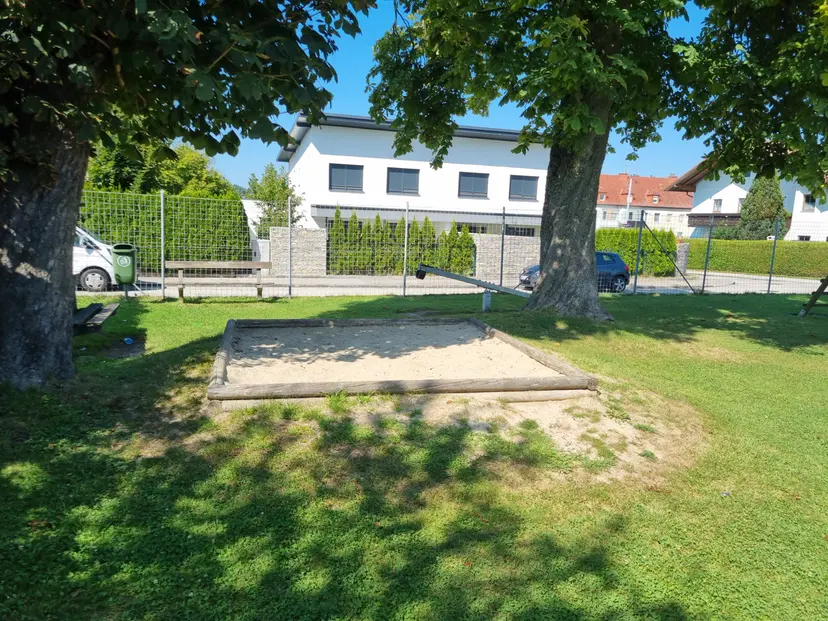 Öffentlicher Spielplatz 3