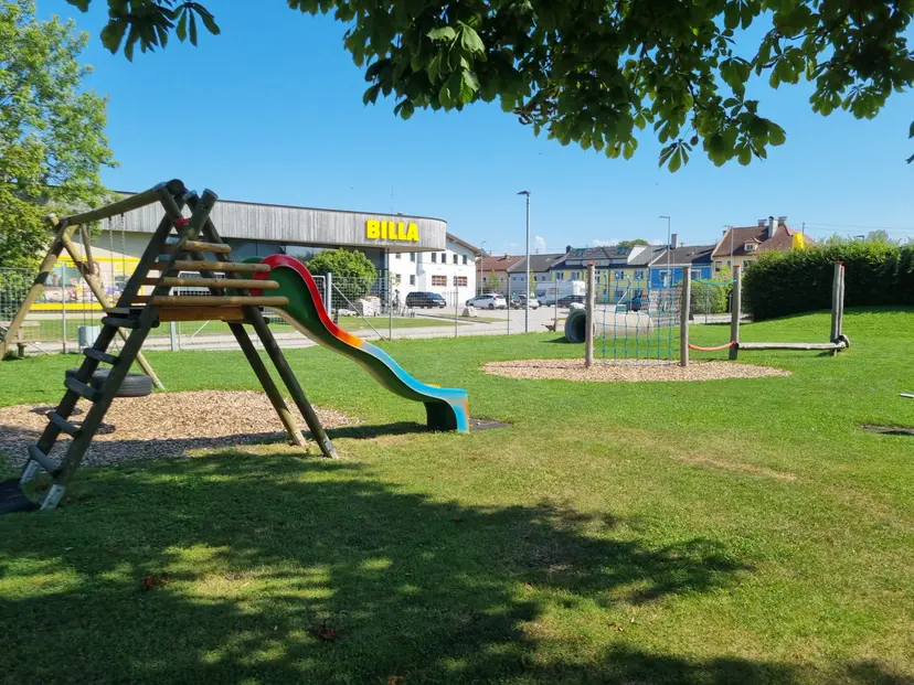 Öffentlicher Spielplatz 6