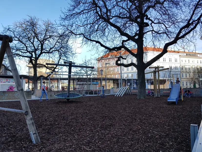 Spielplatz 6
