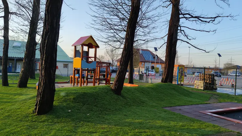 Kinderspielplatz 3