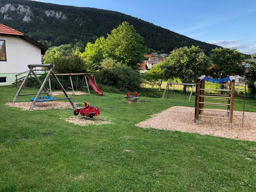 Kinderspielplatz Flatz 3