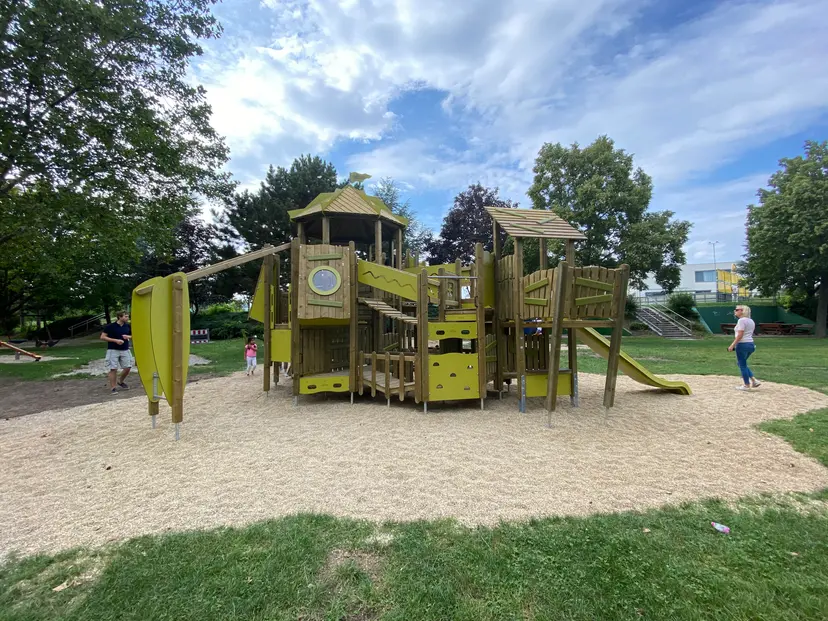 leopoldsdorf Kinderspielplatz 2