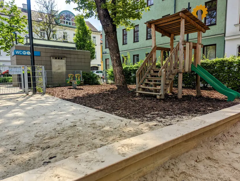 Kinderspielplatz 3