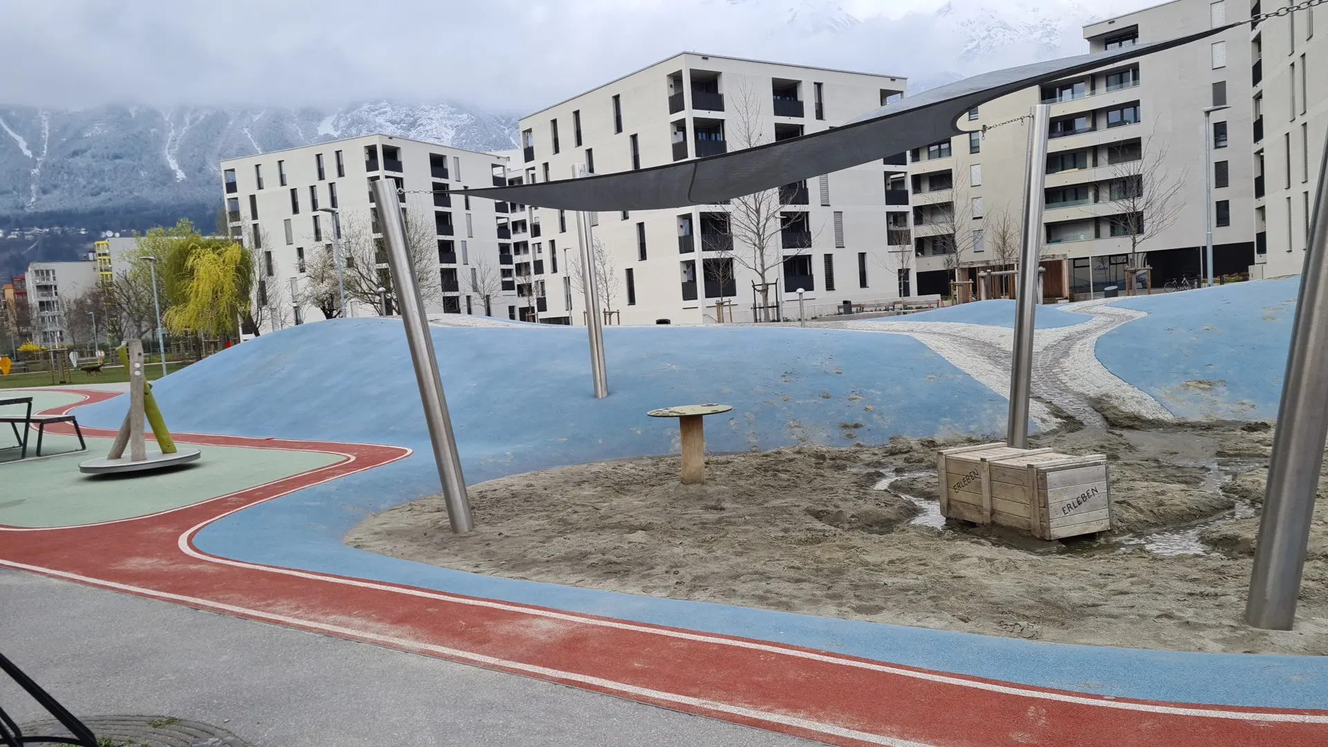 Hügel - Spielplatz