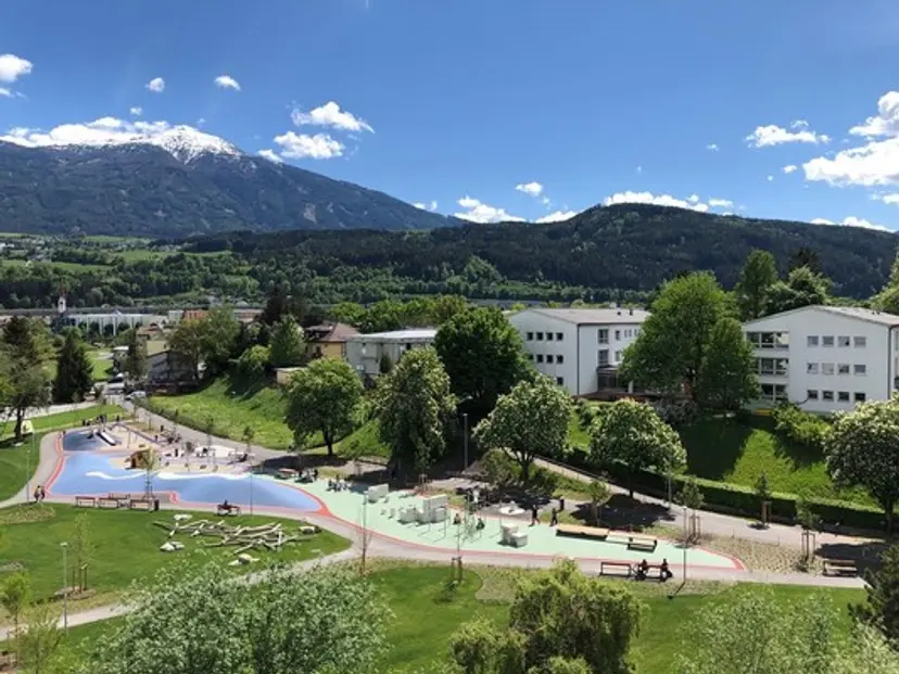 Hügel - Spielplatz 4