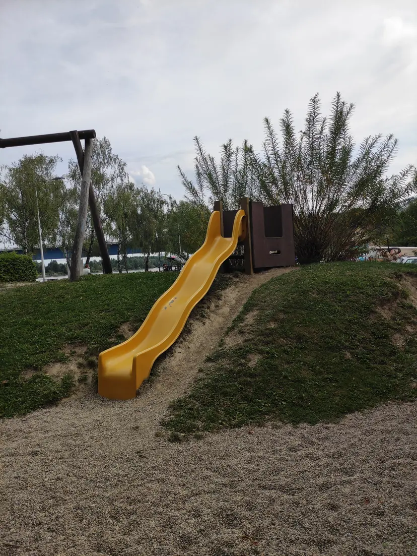Spielplatz öffentlich 3