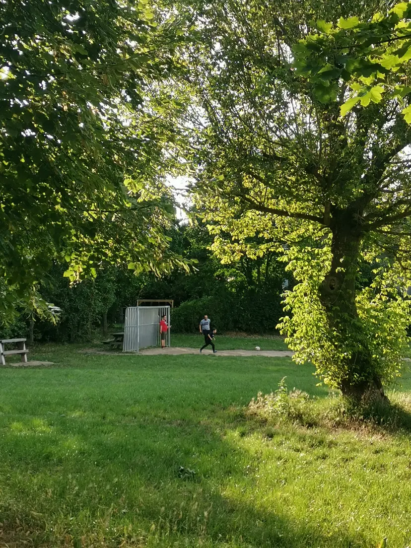 Öffentlicher Kinderspielplatz 6