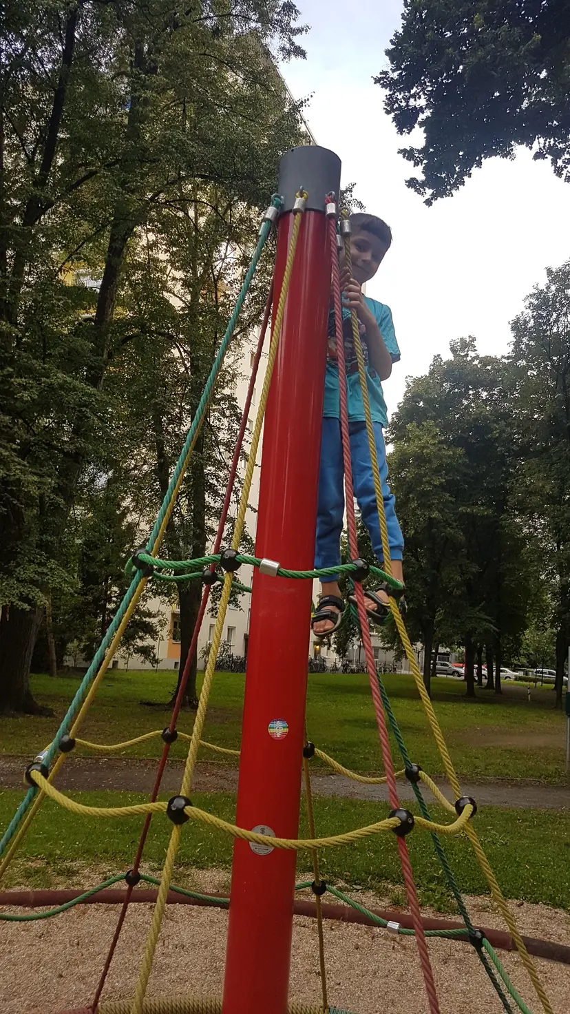 Spielplatz Volksgarten 3