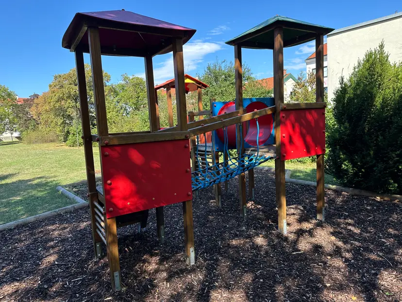 Wr. Wohnen öffentlicher Kinderspielplatz Brunner Strasse 21-29 4
