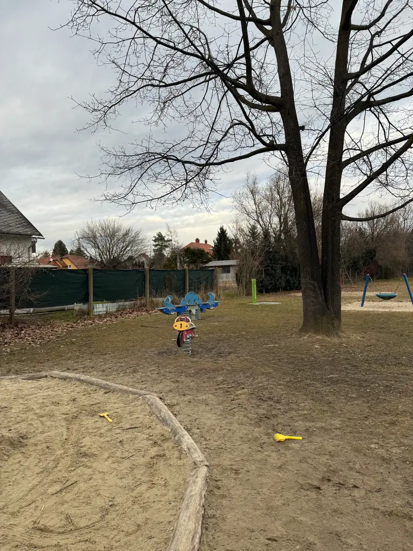 Spielplatz Eichenweg 2