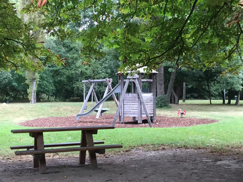 Spielplatz Lusthaus 2
