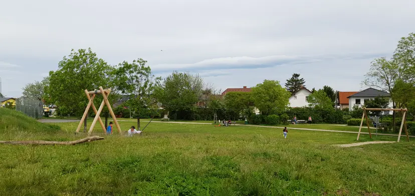 Josef-Grössing-Park Spielplatz 6
