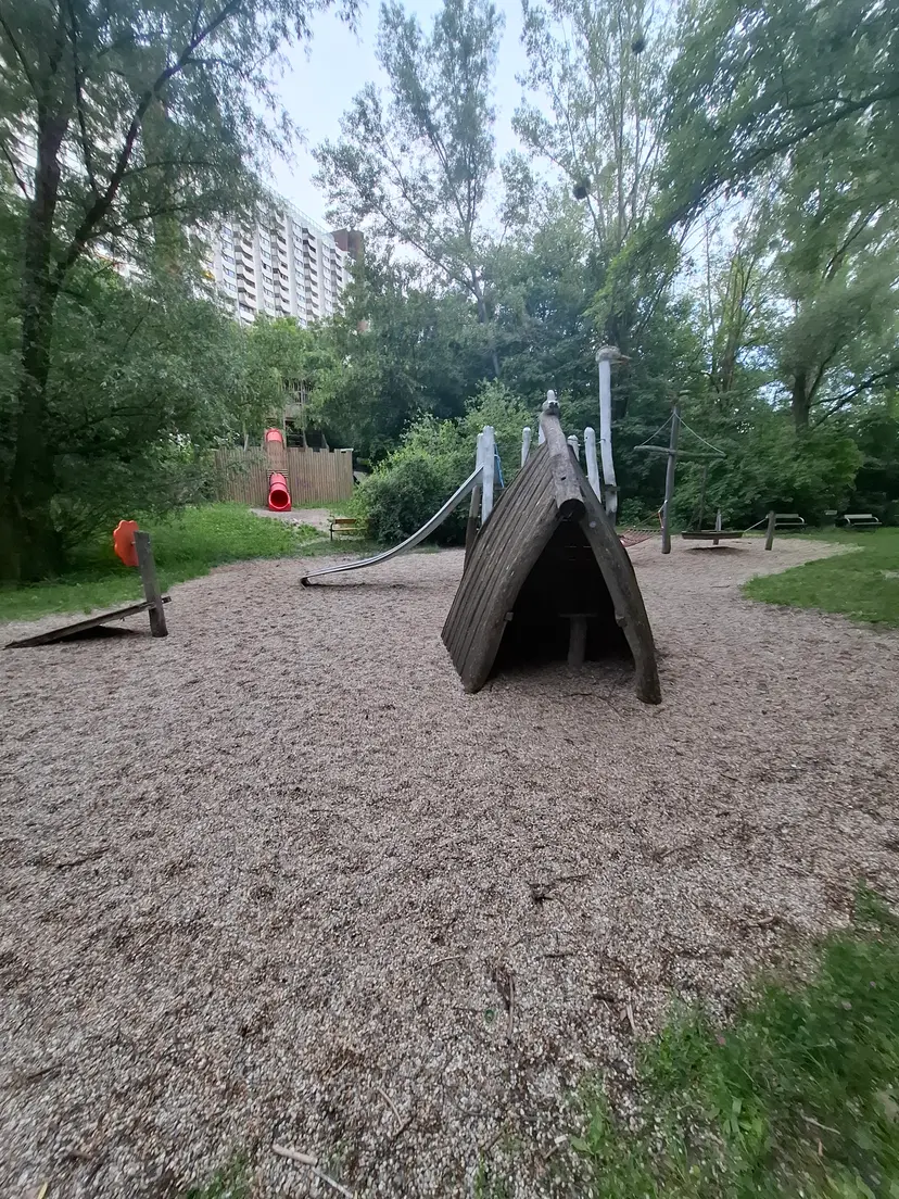 Piratenspielplatz 6
