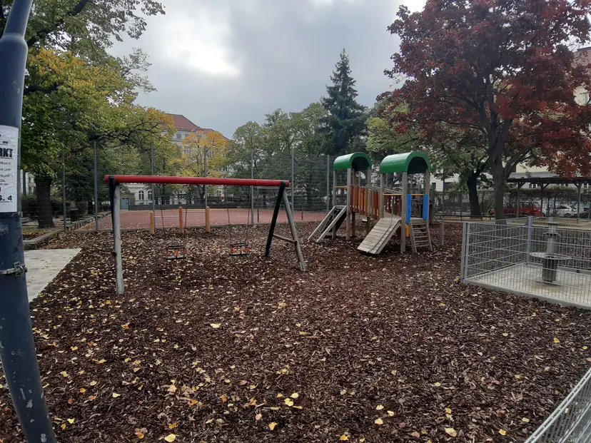 Kinderspielplatz 2
