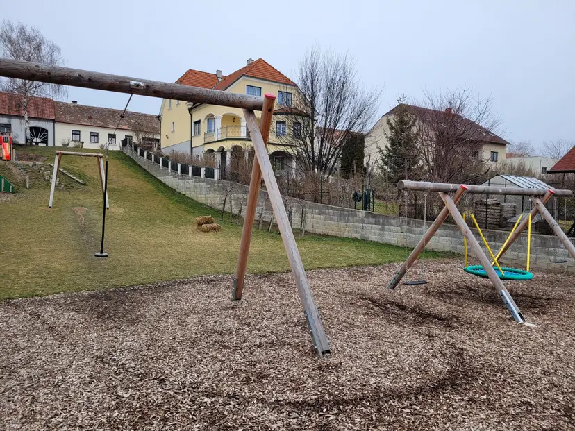 Spielplatz Schöngrabern 2