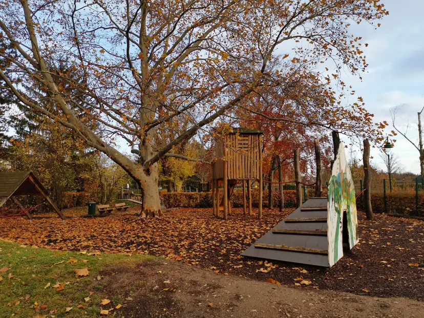 Spielplatz Hyrtlpark-Ost 3