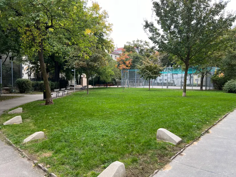 Kinderspielplatz 2