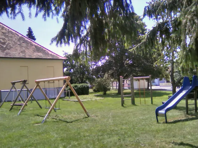 Kinderspielplatz 3