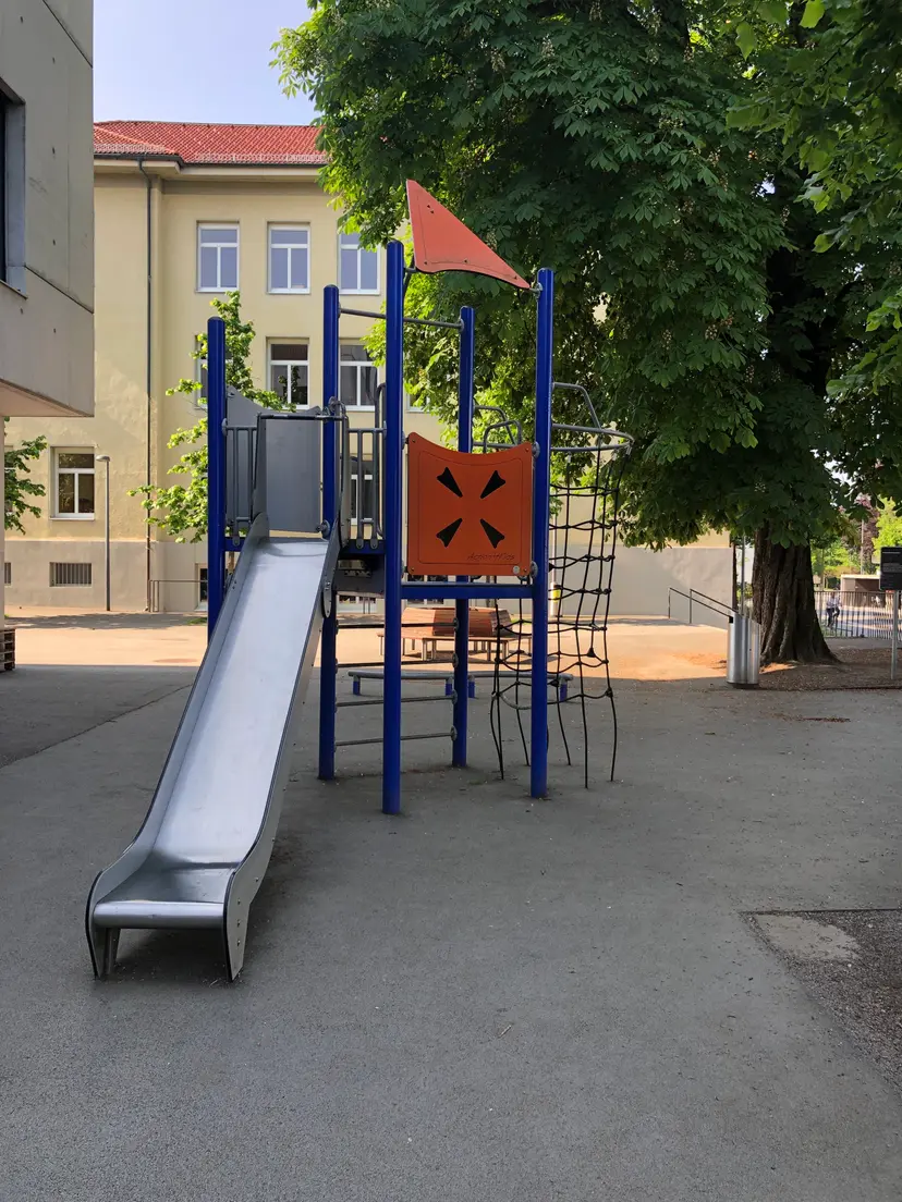 Kinderspielplatz Schulgasse 4