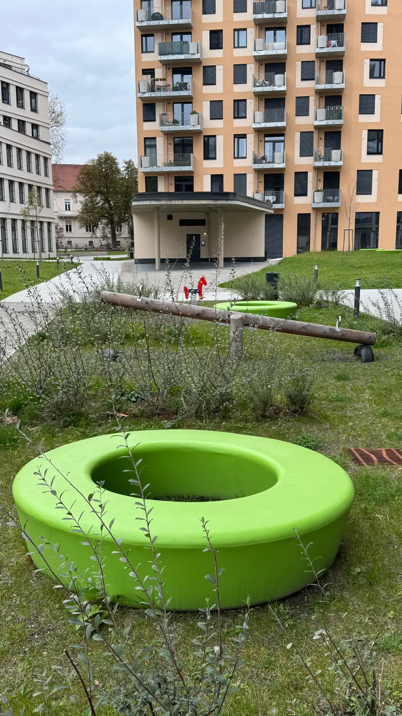 Spielplatz UNESCO-Esplanade 8 3