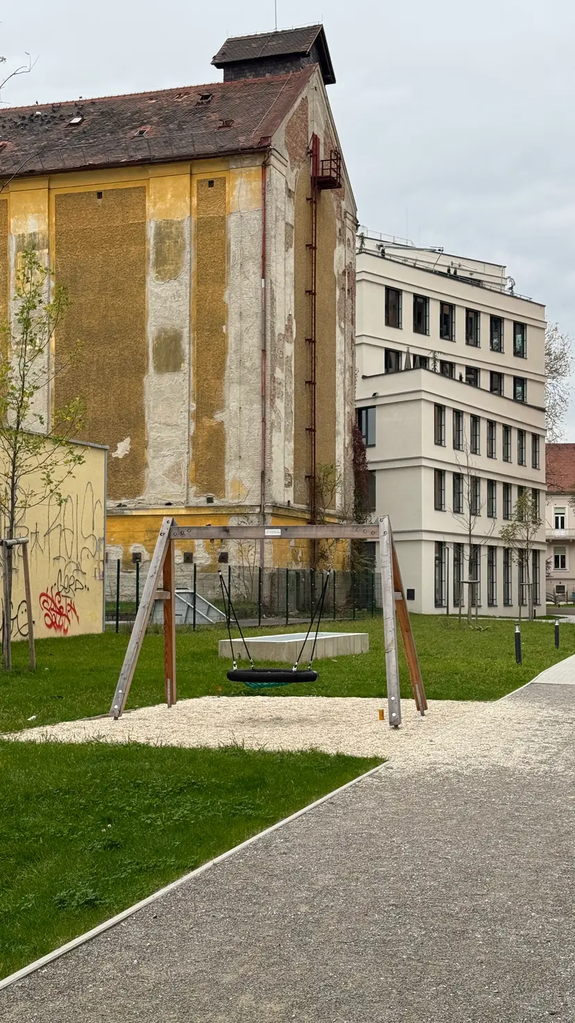 Spielplatz UNESCO-Esplanade 8 4
