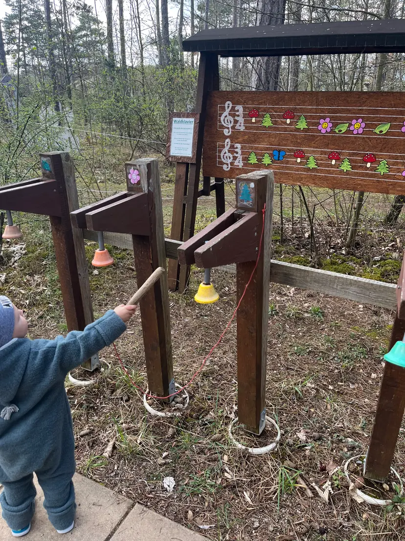 Spielplatz / Neusiedl am Steinfeld 5