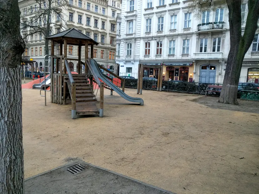 Spielplatz im Rudolfspark 2